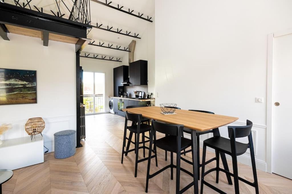 Superbe Appartement Facon Loft A 2 Pas Du Centre ! La Rochelle  Extérieur photo